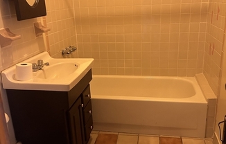 1 bed, 1 bath, 1,000 sqft, $2,100, Unit 3