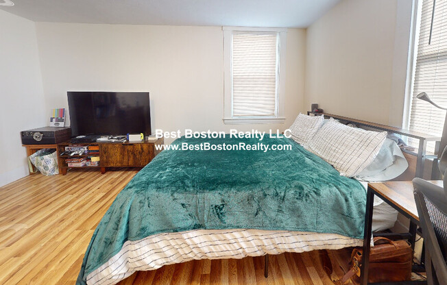 16 Warren Ave Apt 2