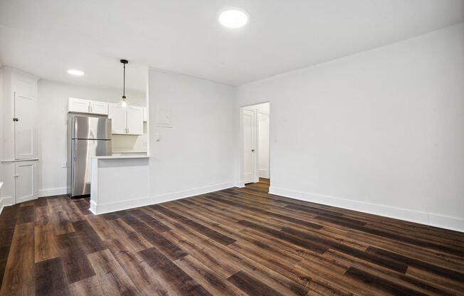1 bed, 1 bath, 550 sqft, $2,100