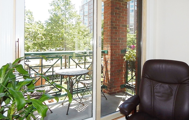 1 bed, 1 bath, 863 sqft, $3,500, Unit 203