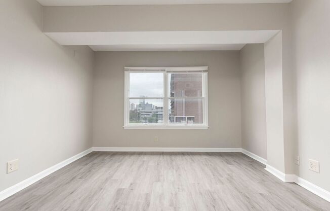 2 beds, 2 baths, $895, Unit 309
