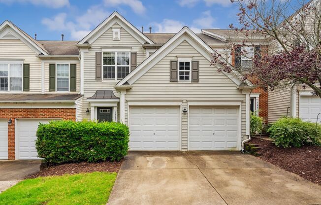 AVAILABLE NOW! Spacious 3BR/2.5BA Townhome in Prime NW Raleigh Location – Community Pool & Gym!