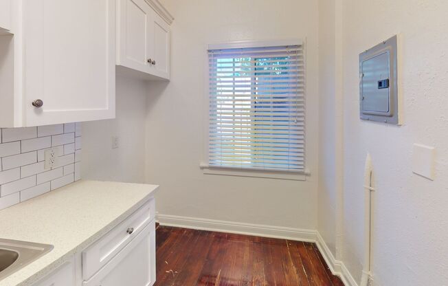 Studio, 1 bath, 400 sqft, $1,425, Unit 109