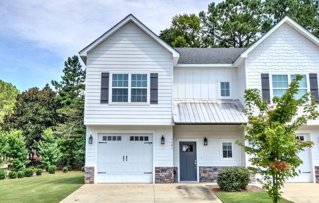 Luxury 3-Bed, 3.5-Bath Townhome in Gatewood Place – Available Now