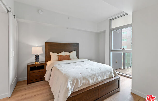 1 bed, 1 bath, 811 sqft, $4,395, Unit 1426