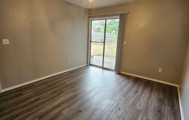 3 beds, 2 baths, 1,200 sqft, $1,450, Unit 518