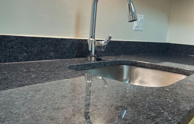 2 beds, 2 baths, 1,000 sqft, $2,025, Unit 14233 #A2