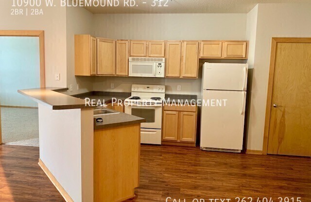 10900 W BLUEMOUND RD