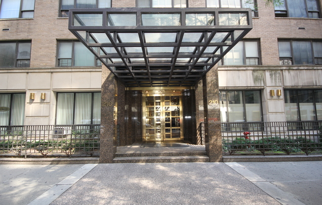 2 beds, 1 bath, $4,995, Unit 3C