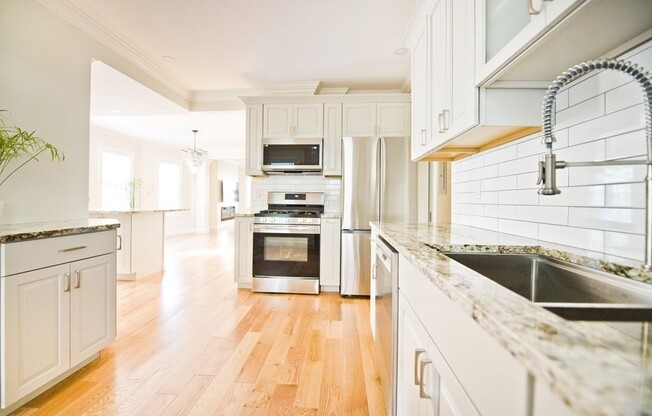 10 MORRILL ST