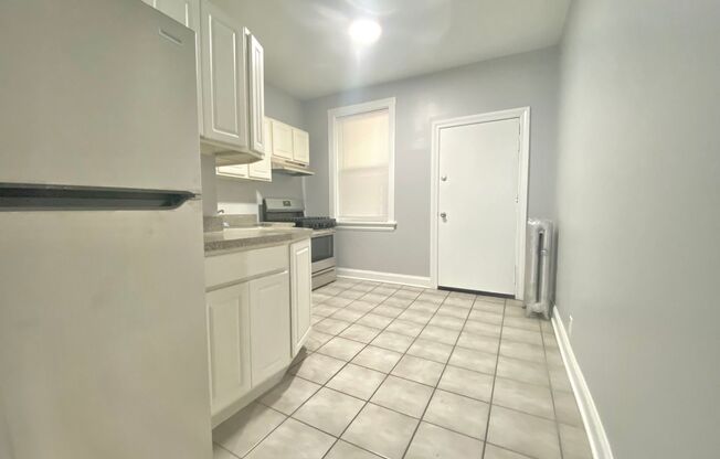 6257 Lakewood