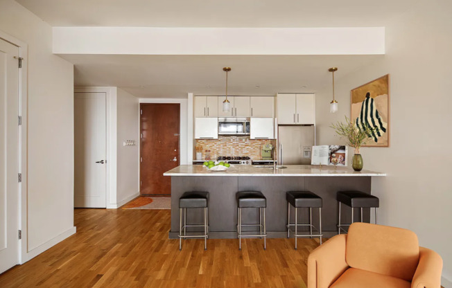 1 bed, 1 bath, 636 sqft, $3,000, Unit 6O