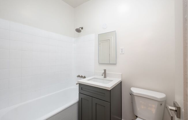 Studio, 1 bath, 400 sqft, $1,395, Unit 214