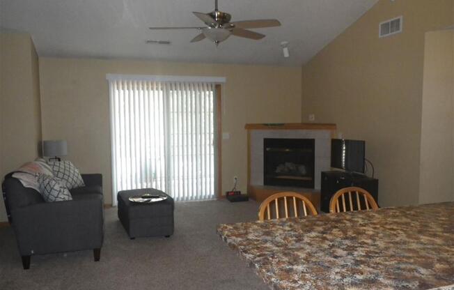 $1125 | 2 Bedroom, 1 Bathroom Condo | No Pets* | Available for August 1st, 2024 Move In!
