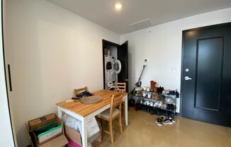2 beds, 2 baths, 800 sqft, $1,980, Unit 2B