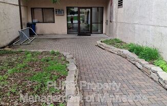 221 Grand Ave W