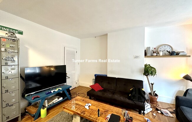 8 SEWALL ST