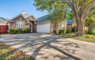 Charming 1-Story Home in North Dallas!