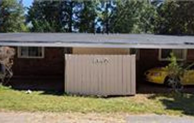 Freshly Remodeled 2BR Apartment in Stone Mountain – Modern Comfort & Prime Commuter Location