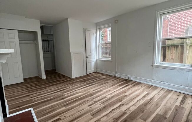 2211-13-15 Spruce Street