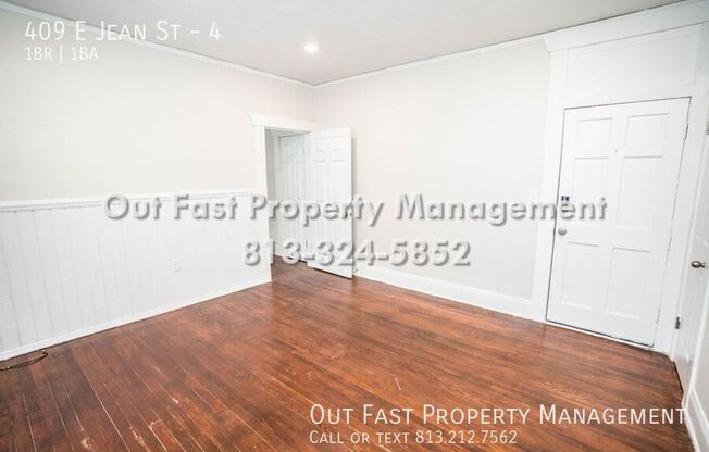 409 E JEAN ST