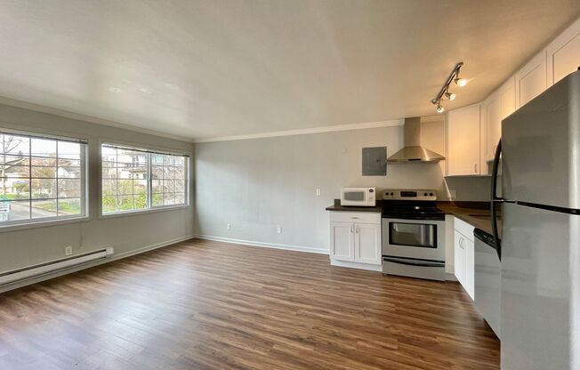 Gorgeous Studios/1 Beds with Incredible Views!
