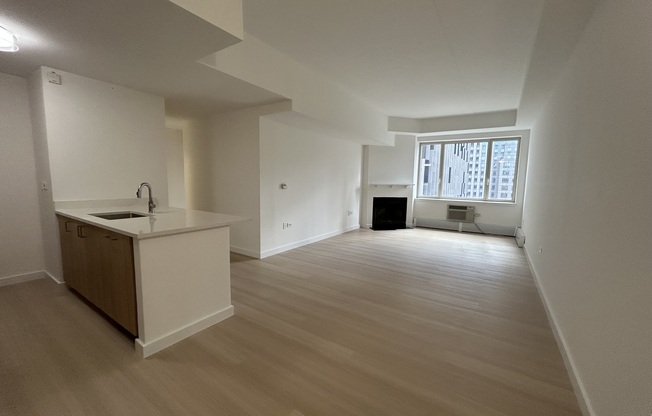 2 beds, 2 baths, $9,595, Unit 15B