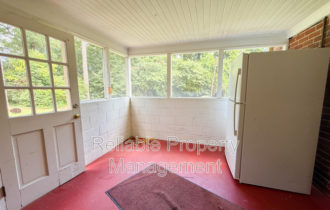 106 DONALD ROSS DR