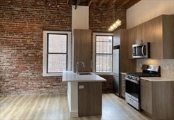 1 bed, 1 bath, 500 sqft, $3,000, Unit 17