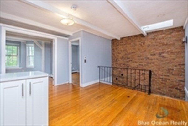 4 WIGGLESWORTH ST