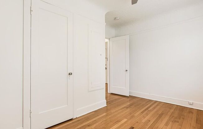 1 bed, 1 bath, 596 sqft, $1,375, Unit 404