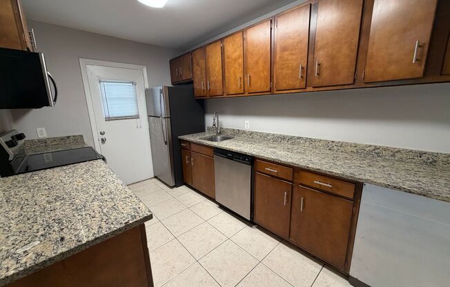 2 beds, 1 bath, 900 sqft, $2,299, Unit 202