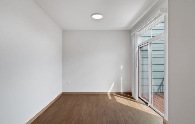 1 bed, 1 bath, 638 sqft, $1,595, Unit 147
