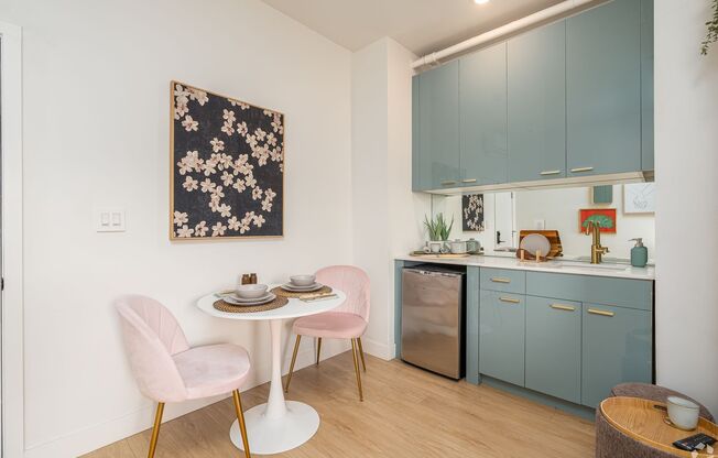 Studio, 1 bath, 223 sqft, $1,875, Unit 405