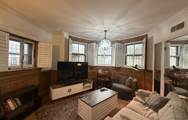 280 Commonwealth Ave.