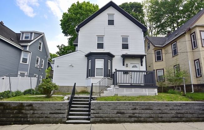 43 ROSSETER ST