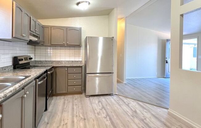 3 beds, 2 baths, 1,100 sqft, $2,450, Unit 1130