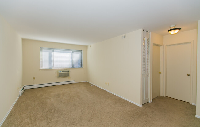 1 bed, 1 bath, 700 sqft, $1,825, Unit 420