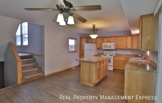2709 E KLONDIKE TRL