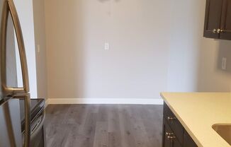 2 beds, 1 bath, 850 sqft, $1,279, Unit 24