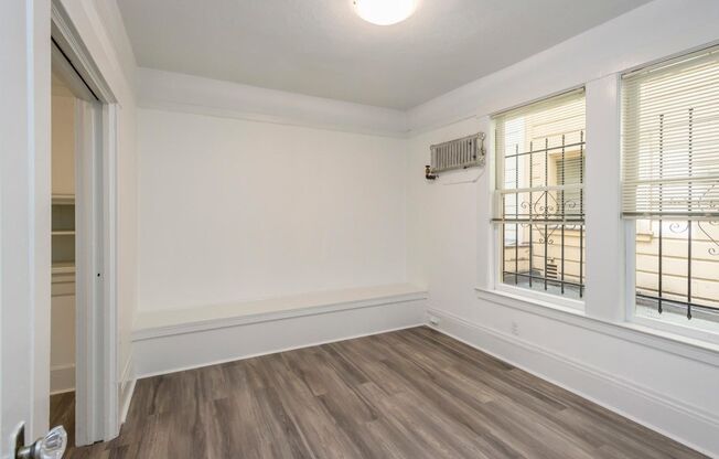 1 bed, 1 bath, $2,295, Unit 105