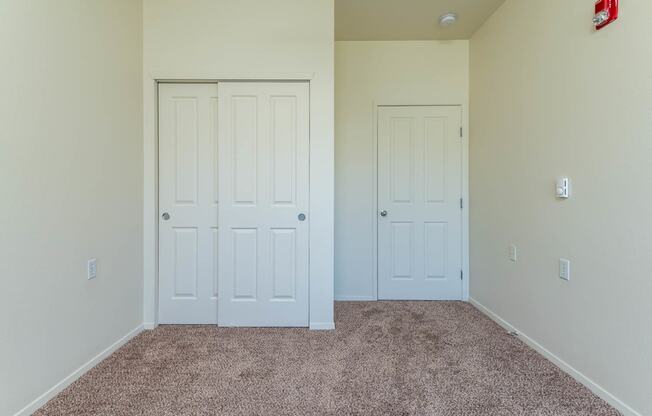 Center Pointe | Bedroom 2