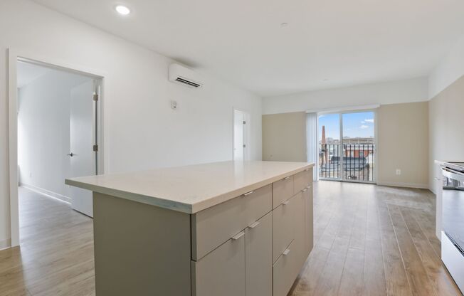 2 beds, 2 baths, 956 sqft, $2,250, Unit 409