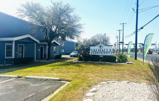 1 bed, 1 bath, 721 sqft, $695, Unit F6