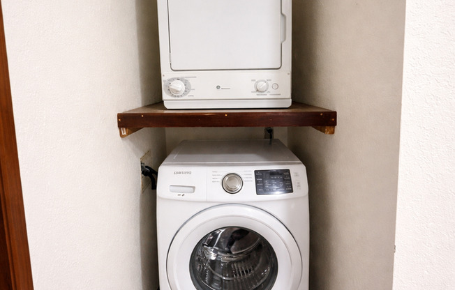 1 bed, 1 bath, 550 sqft, $795, Unit 8A