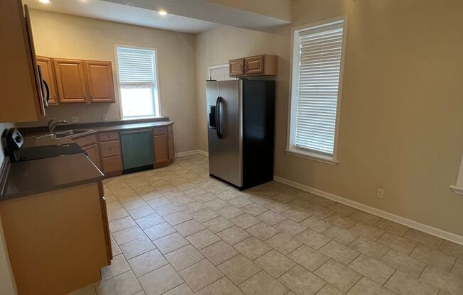 2 beds, 1 bath, $995, Unit 108 Apt. 12