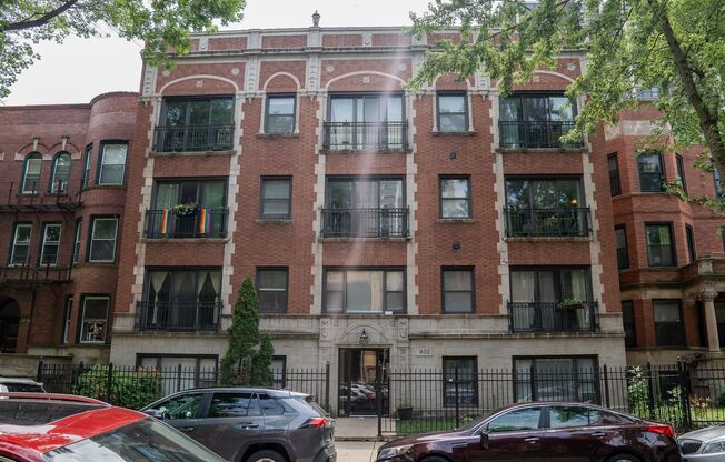 Uptown - 1 Bed / 1 Bath - Dog Friendly!