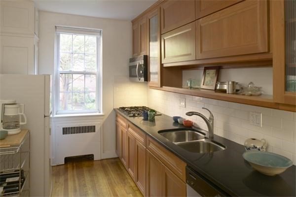 16 WARE ST