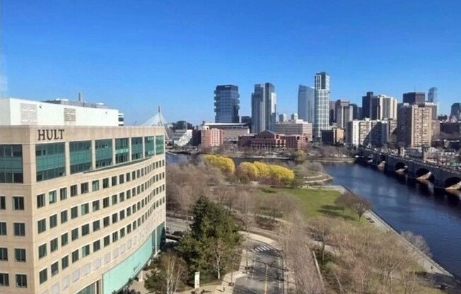 8 12 MUSEUM WAY