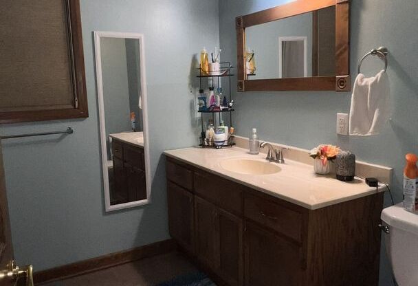 3827-3827A E Edgerton Ave